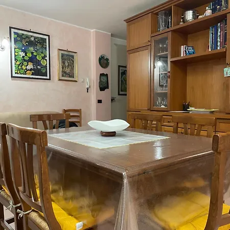 La Casa Nel Cortile Кастельбуоно