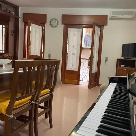 La Casa Nel Cortile * Кастельбуоно