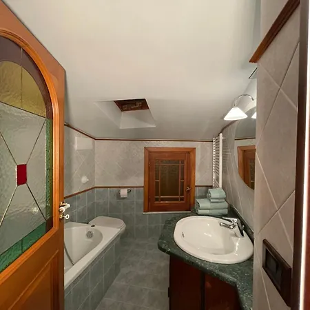 아파트 La Casa Nel Cortile 카스텔부오노